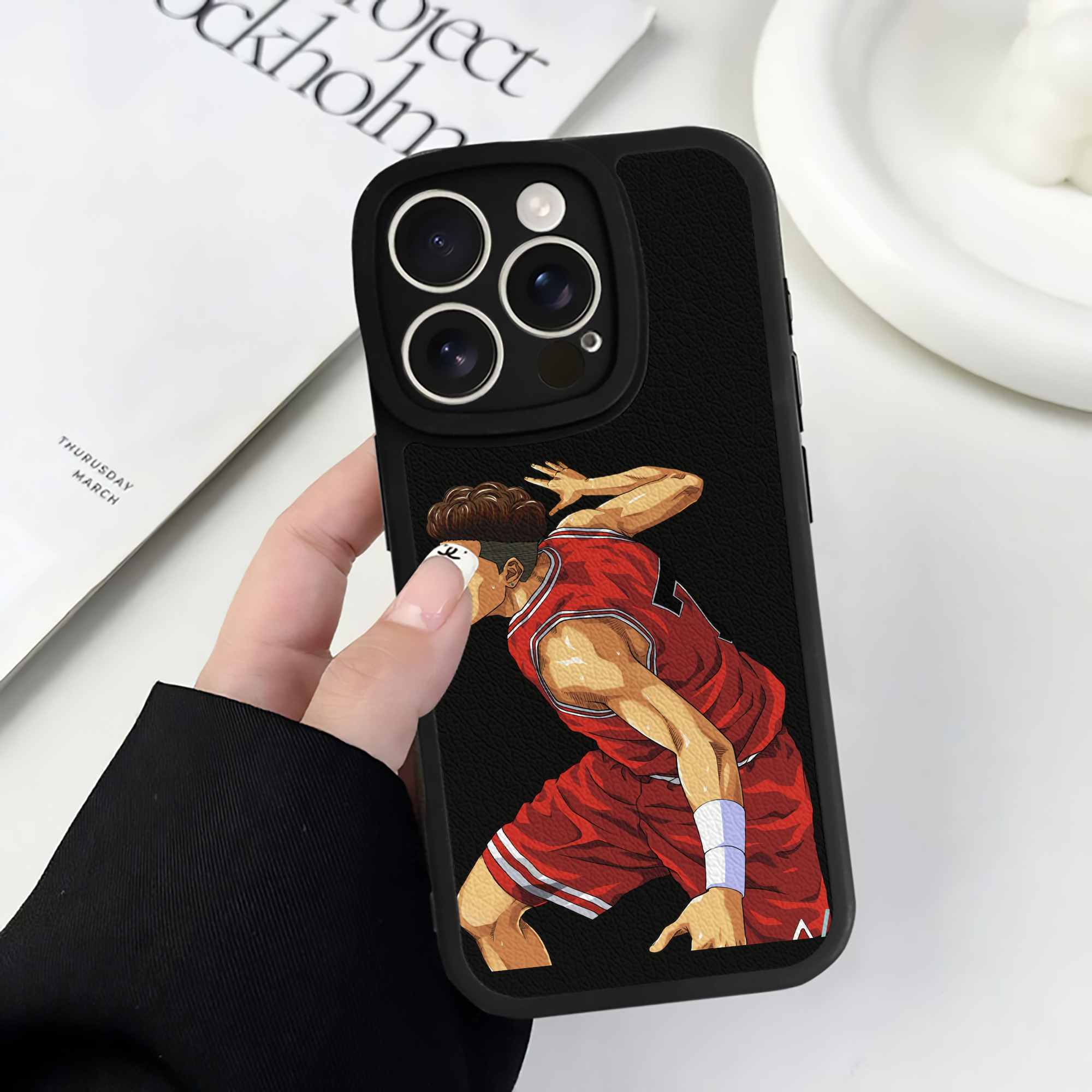 （画像用） SLAM DUNK／スラムダンク 【iPhone 16シリーズ対応】シリコンスマホケース（レザー調） 材質：シリコン